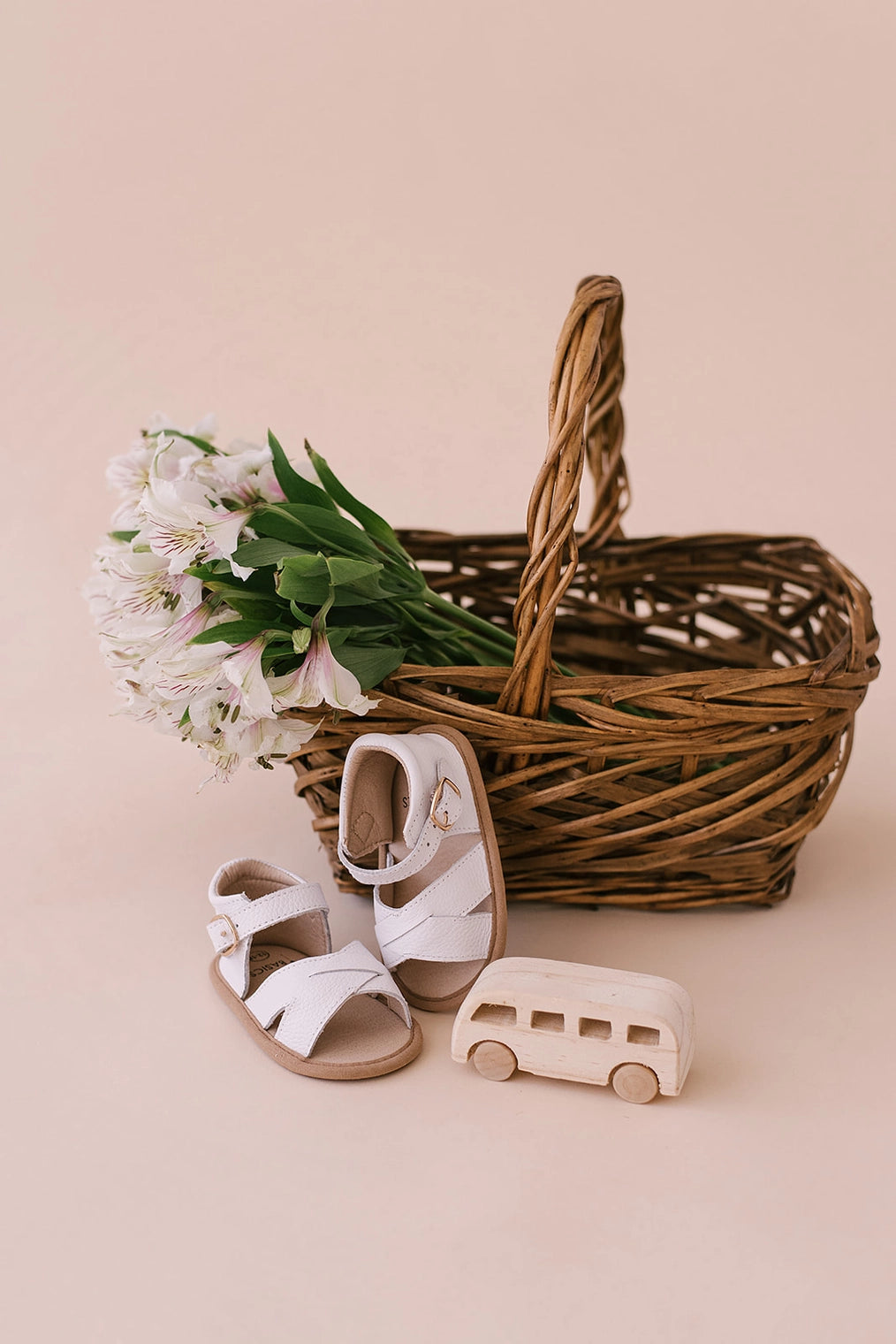 WHITE LEATHER BABY SANDALS