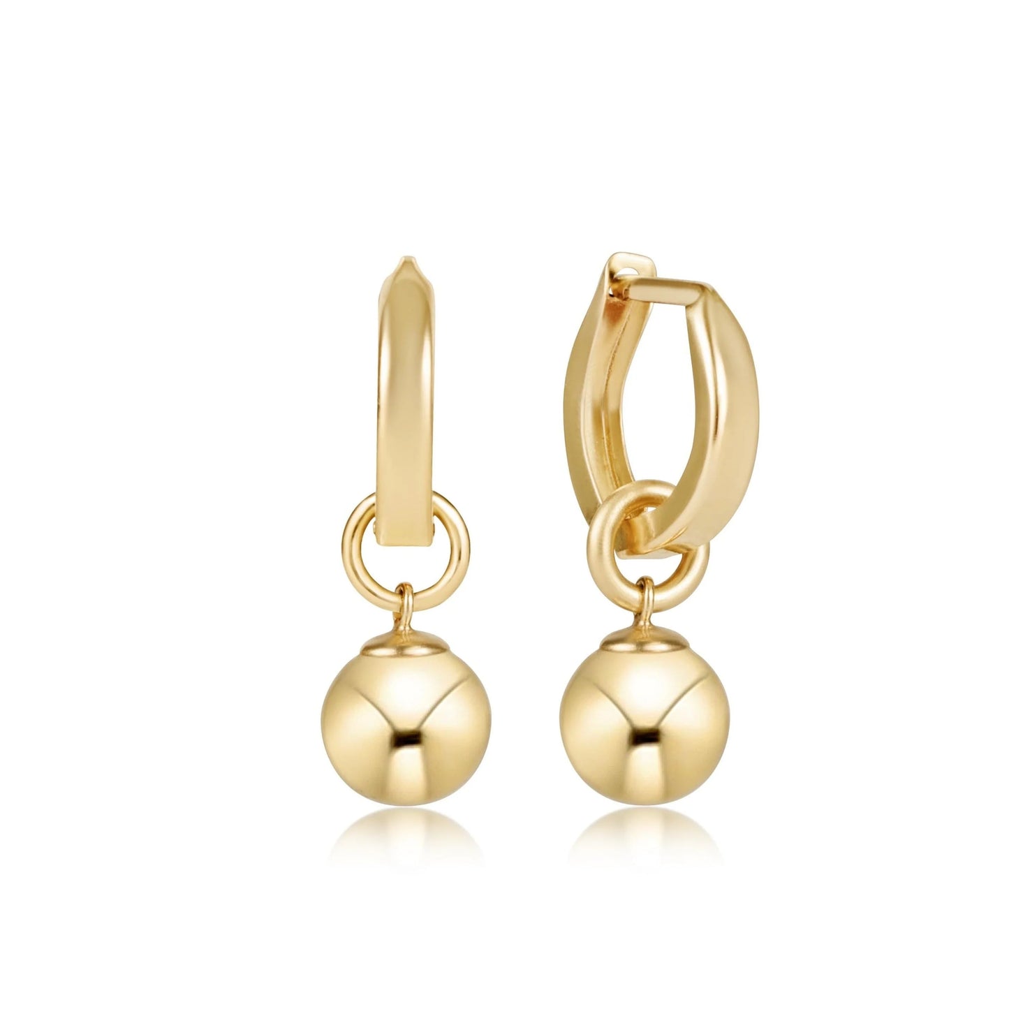 HUGGIE GOLD 0.5” HOOP- CLASSIC GOLD 8MM CHARM