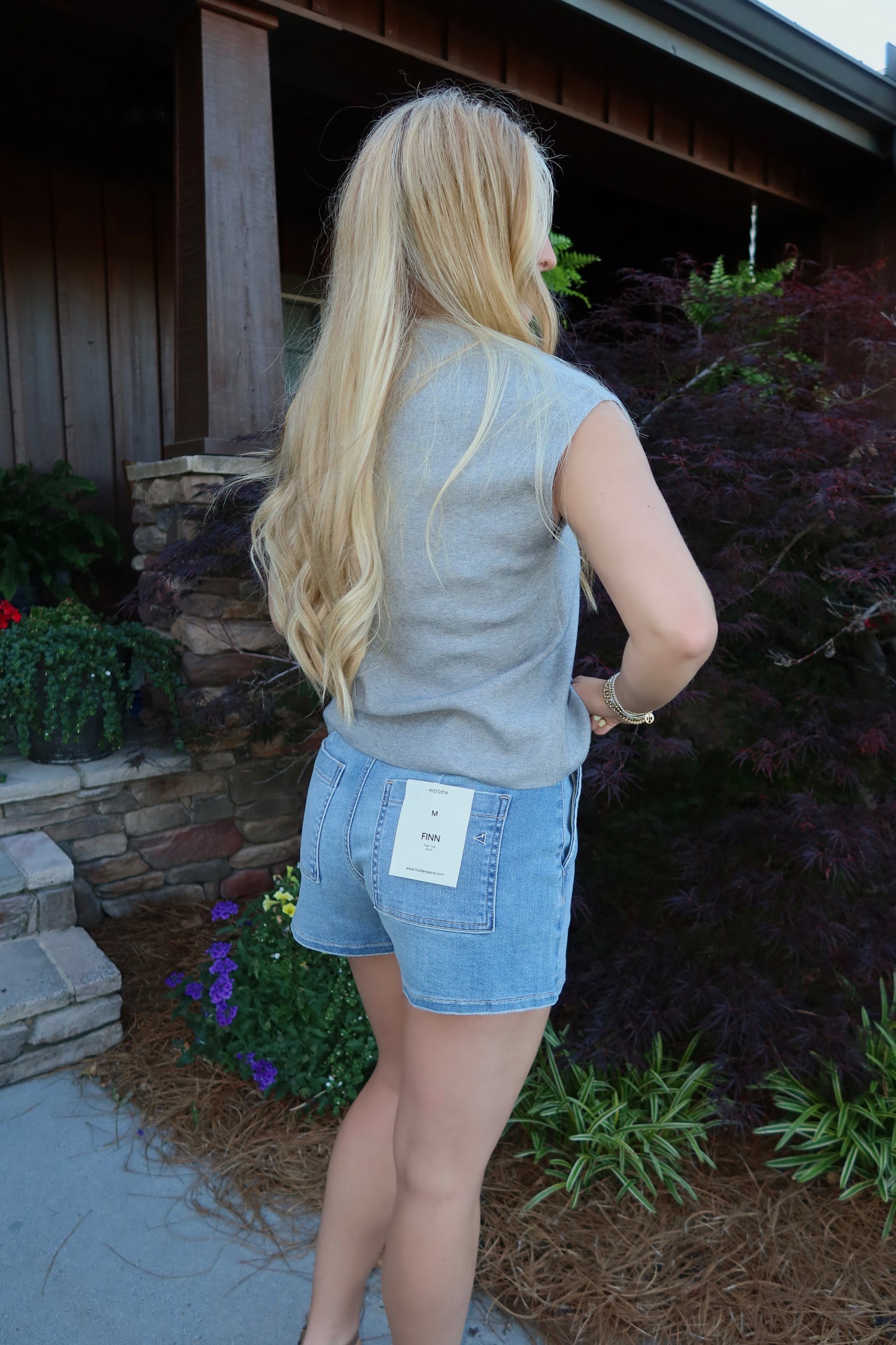 THE EVERYDAY SHORT