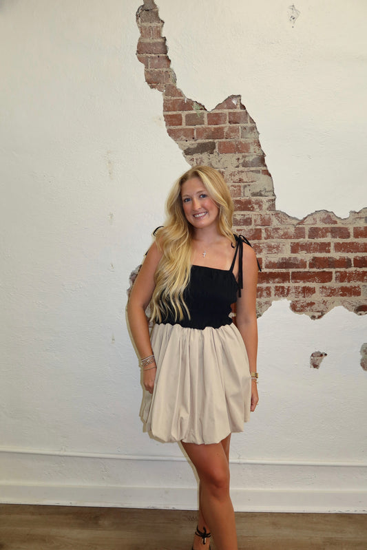 CONTRAST BALLOON DRESS