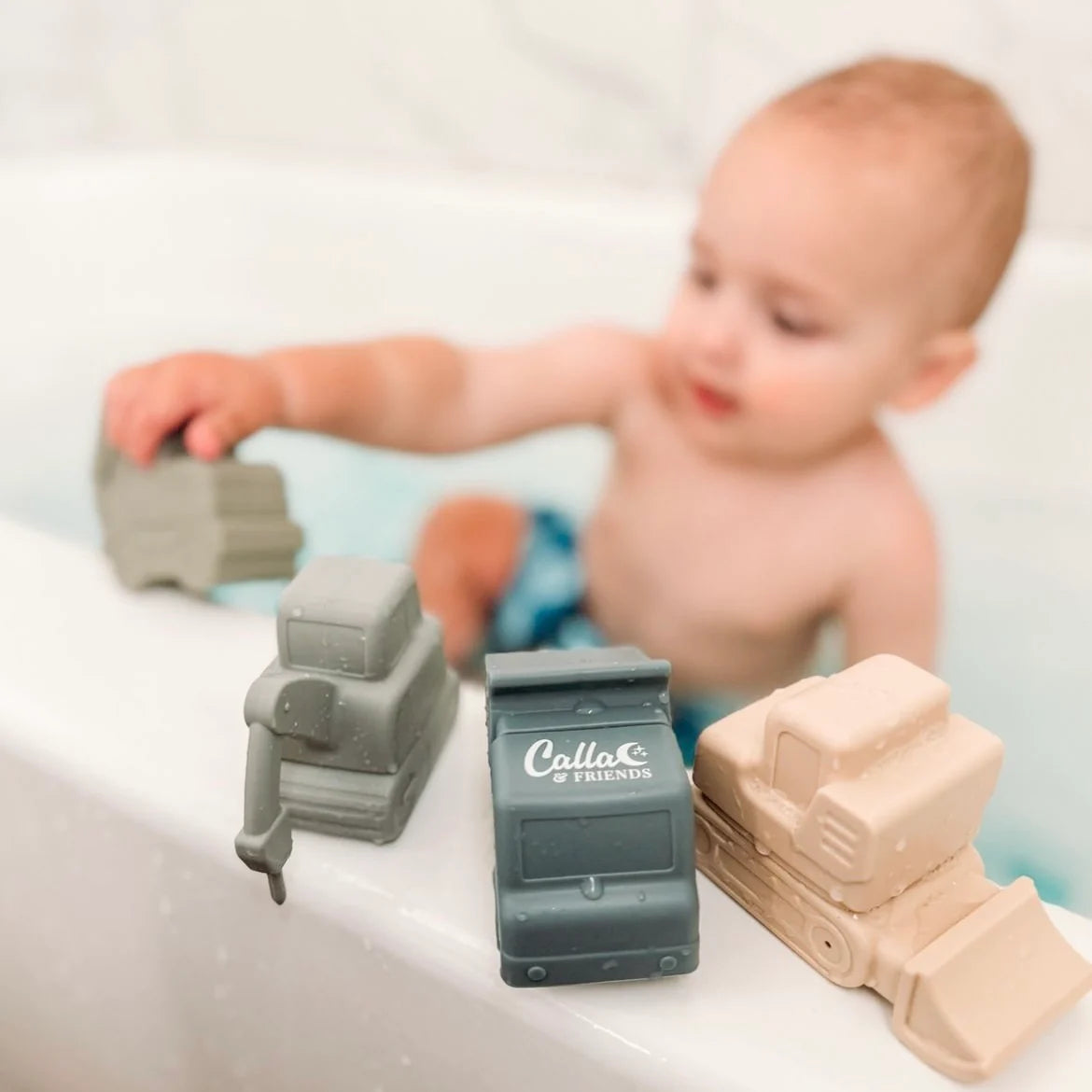 GRANT'S TRUCK WATER TOYS