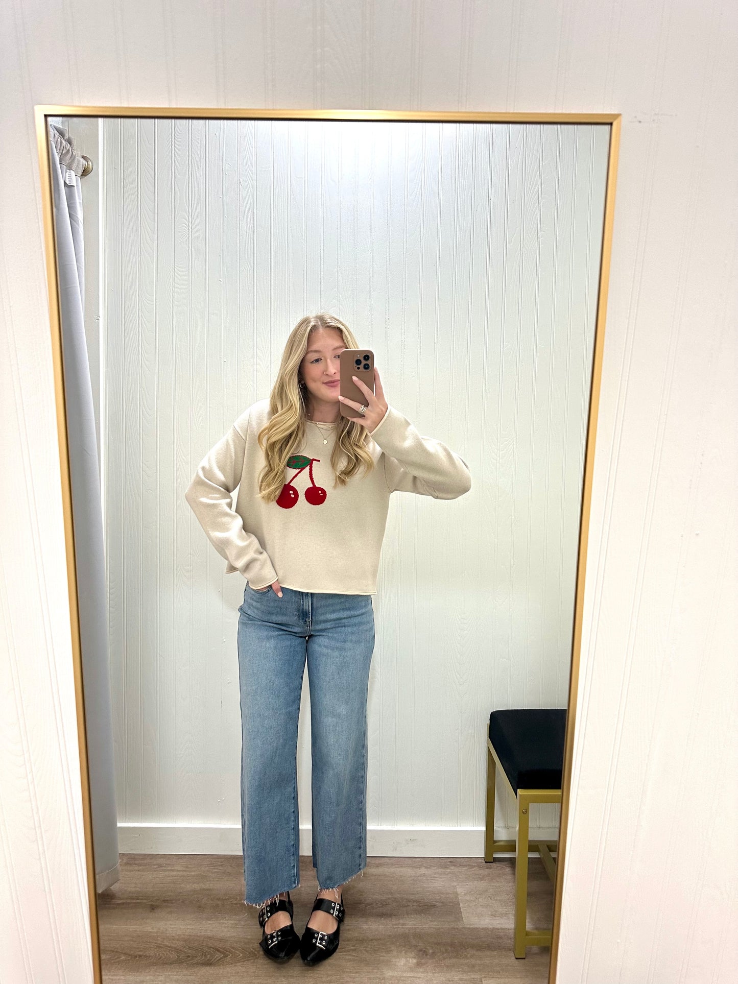 CHERRY RELAXED SWEATER