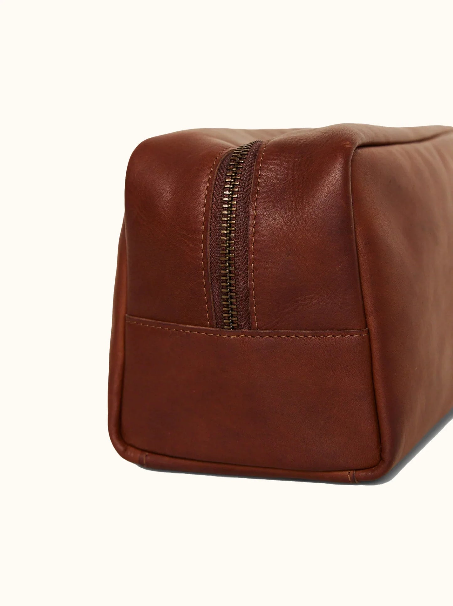 AVERY DOPP KIT